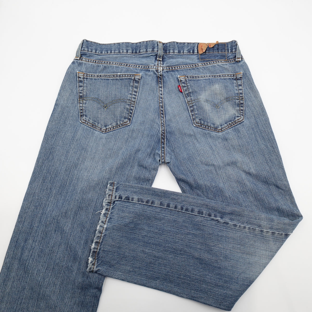 Levi's 501 Jeans Size 32 Waist Light Blue Cotton Denim Good Condition - Image 6